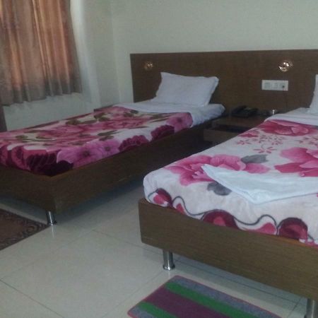 Hotel Brindavan Guwahati Buitenkant foto