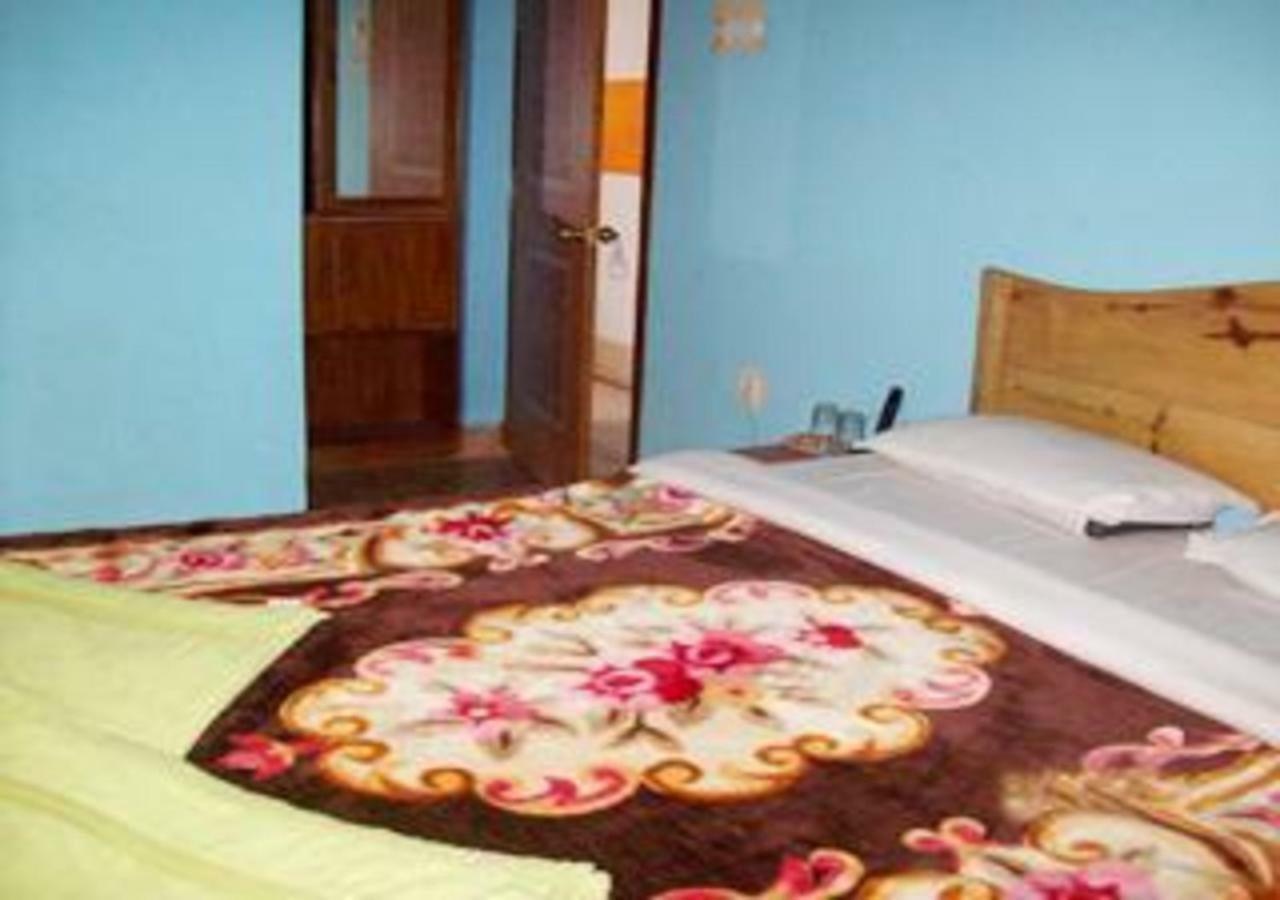 Hotel Brindavan Guwahati Buitenkant foto