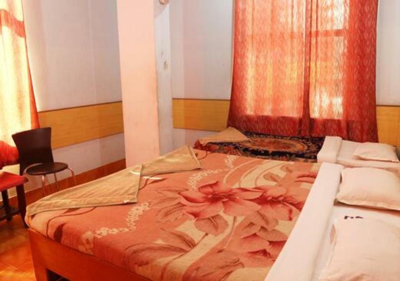 Hotel Brindavan Guwahati Buitenkant foto