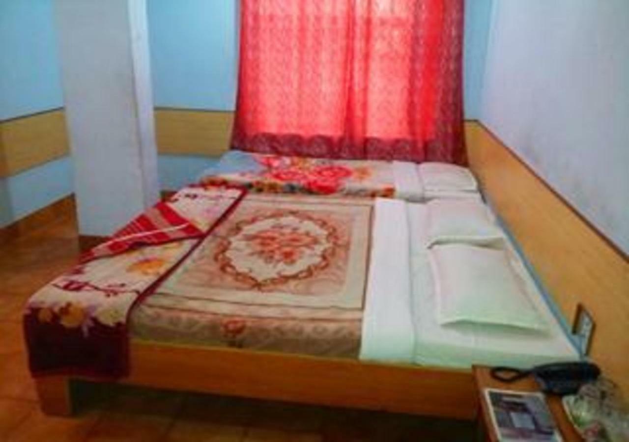 Hotel Brindavan Guwahati Buitenkant foto